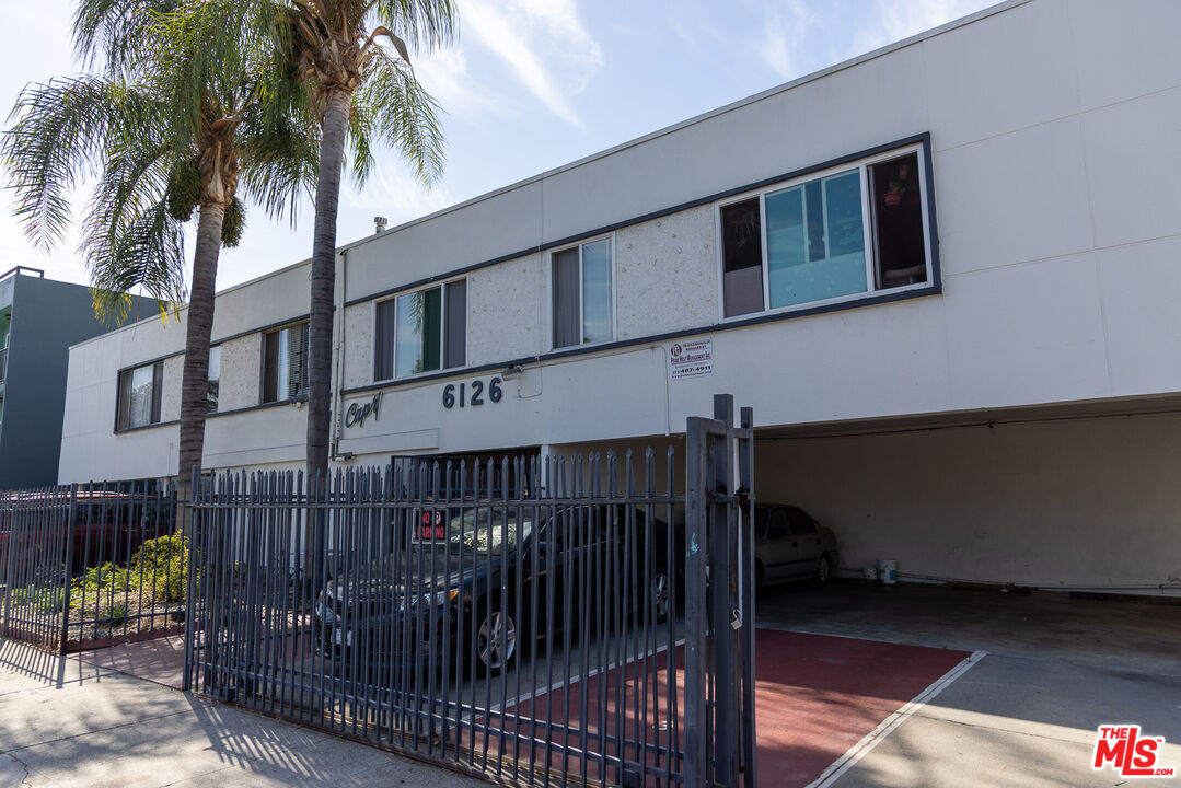 6126 Eleanor Ave Unit: 1