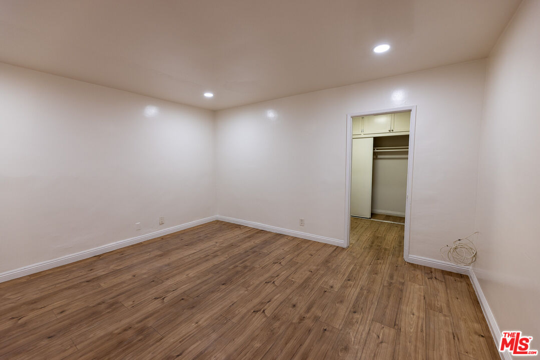 6126 Eleanor Ave Unit: 1