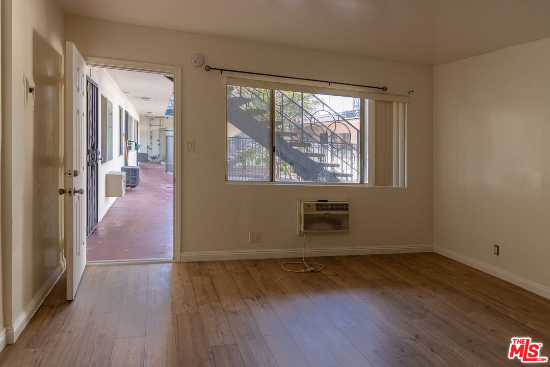 6126 Eleanor Ave Unit: 1