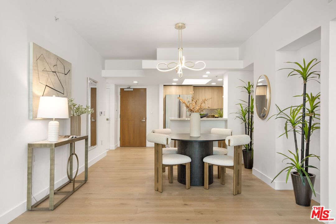 13700 Marina Pointe Dr Unit: 511