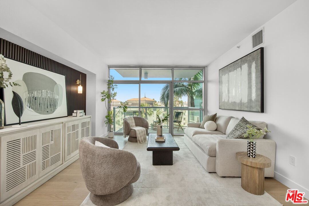 13700 Marina Pointe Dr Unit: 511