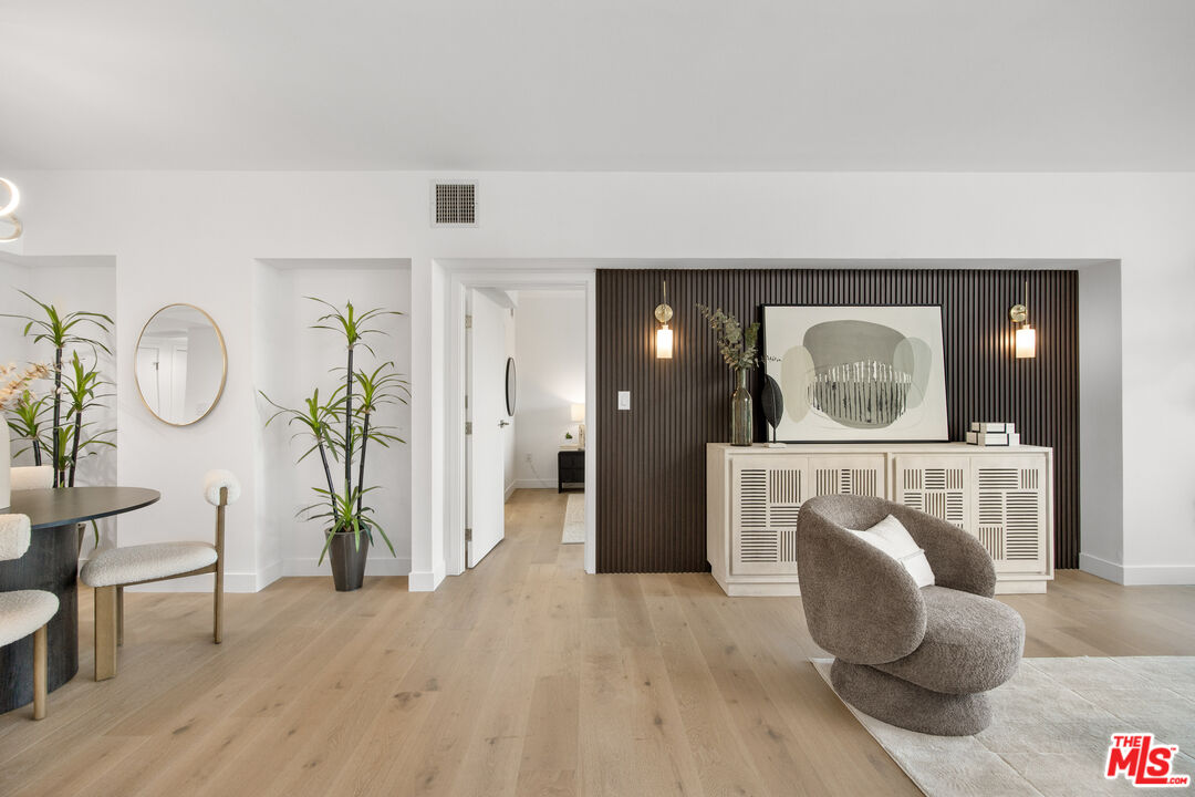 13700 Marina Pointe Dr Unit: 511