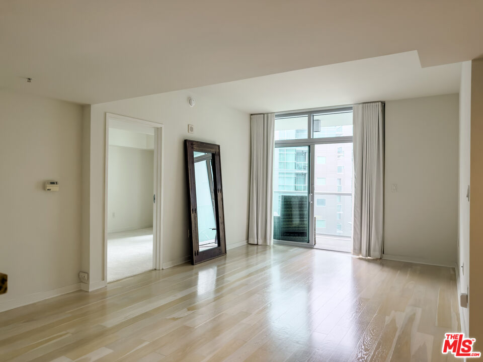 13700 Marina Pointe Dr Unit: 1626