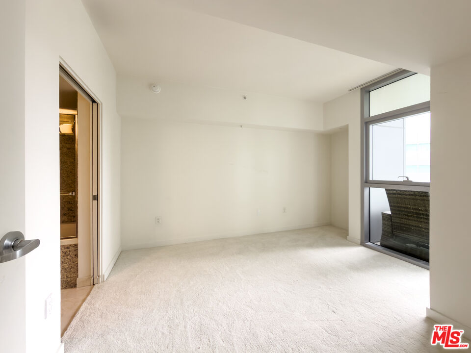 13700 Marina Pointe Dr Unit: 1626
