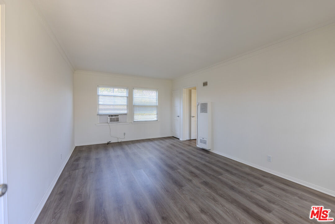 1940 S Robertson Blvd Unit: 10