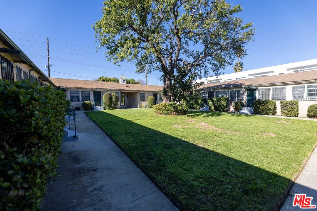 1940 S Robertson Blvd Unit: 10