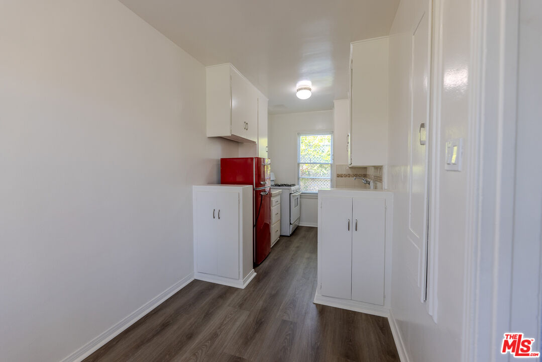 1940 S Robertson Blvd Unit: 10