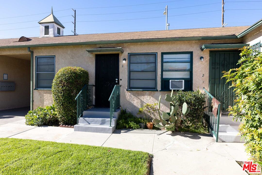 1940 S Robertson Blvd Unit: 10