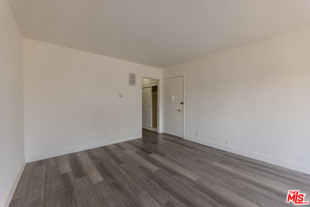 1930 S Robertson Blvd Unit: 7