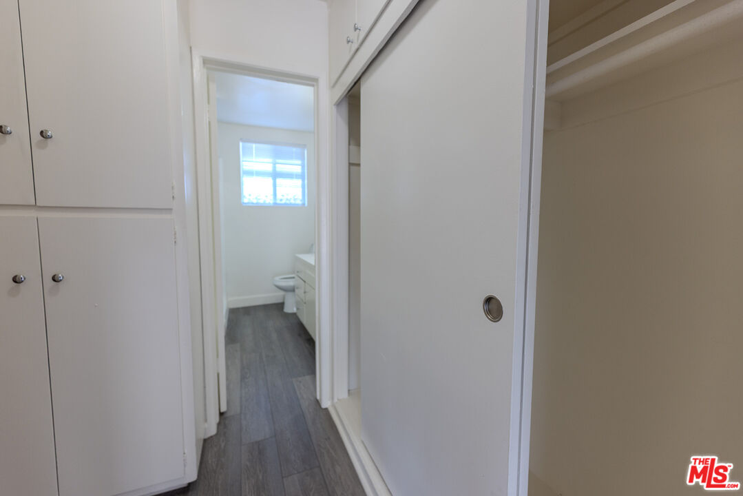1930 S Robertson Blvd Unit: 7