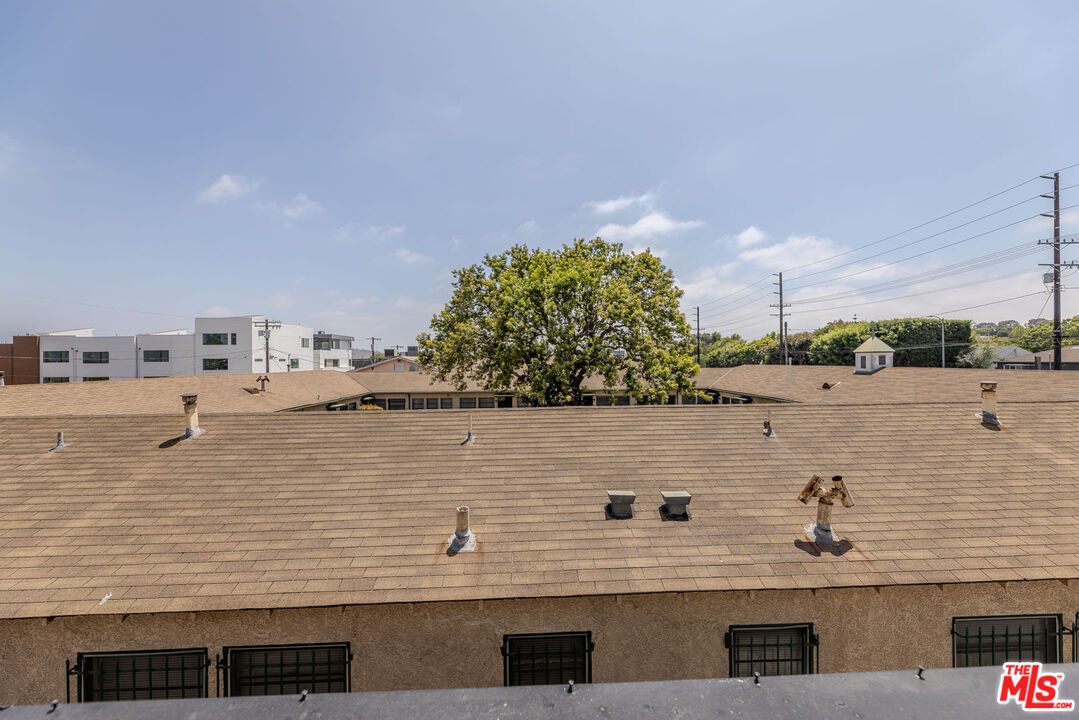 1930 S Robertson Blvd Unit: 7