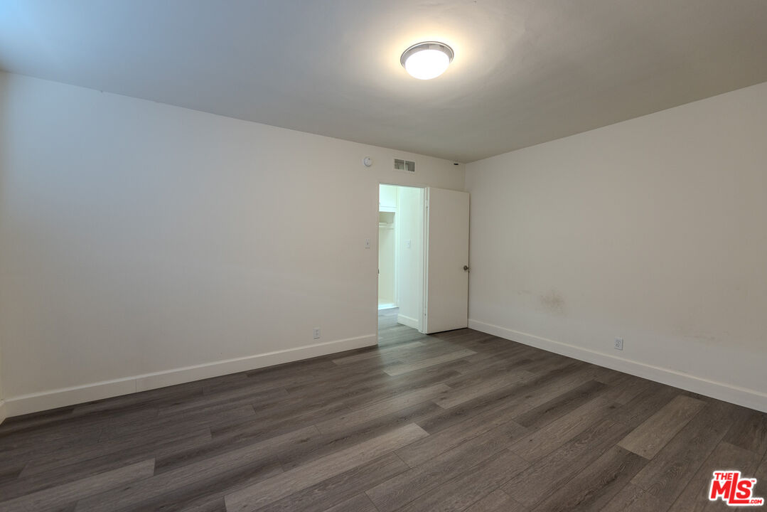 1930 S Robertson Blvd Unit: 7