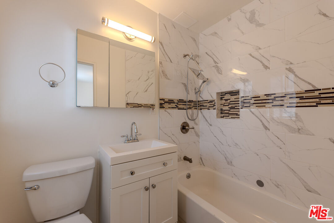 1828 16th St Unit: 1