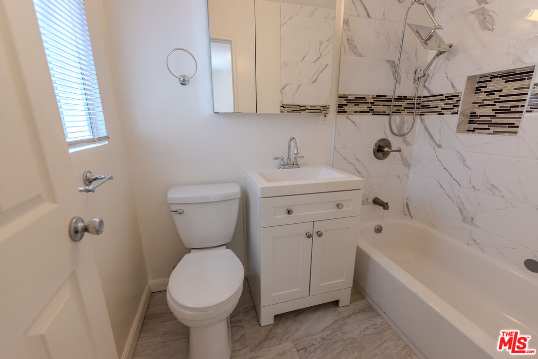 1828 16th St Unit: 1