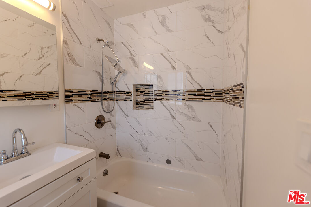 1828 16th St Unit: 1