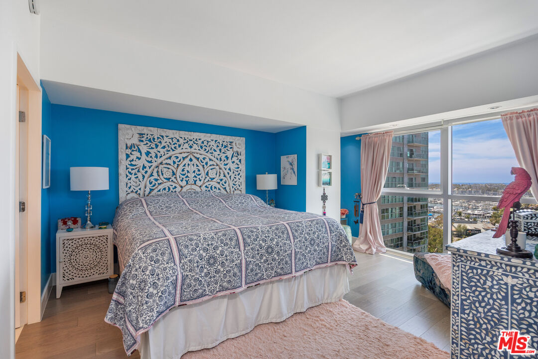 13700 MARINA POINTE DR Unit: 1016