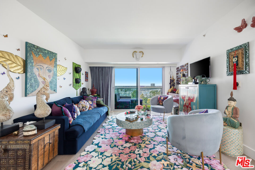 13700 MARINA POINTE DR Unit: 1016
