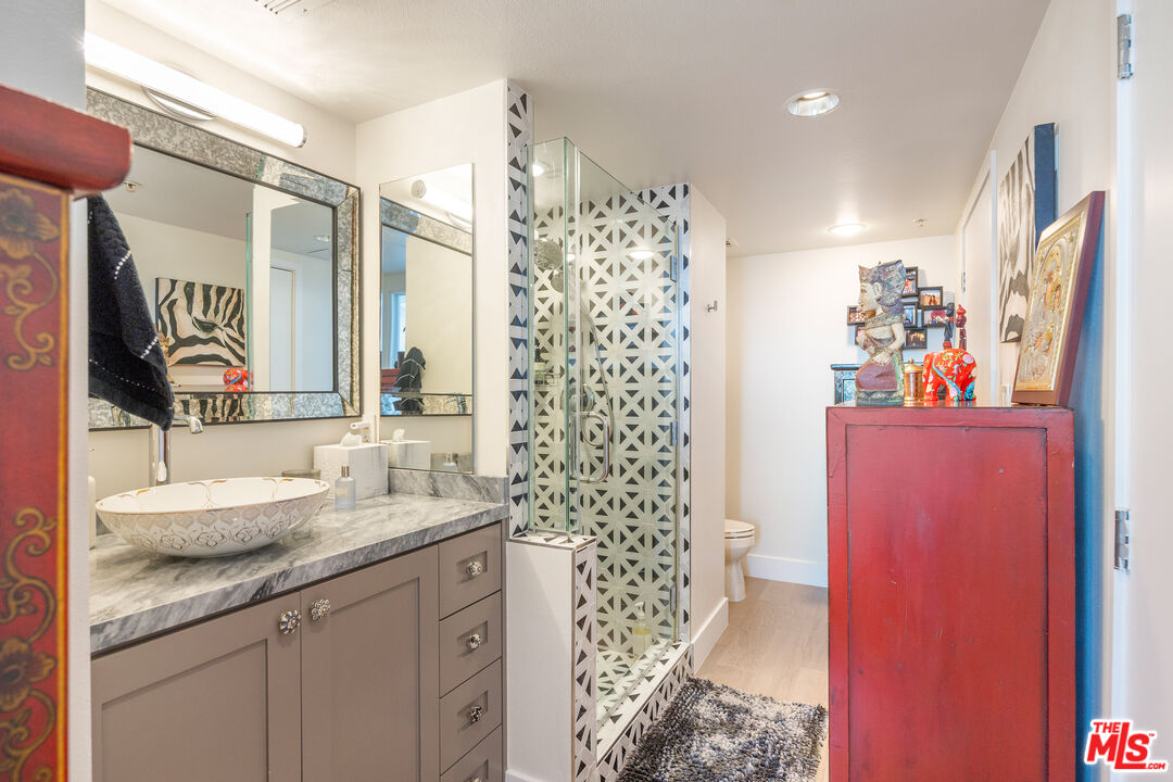13700 MARINA POINTE DR Unit: 1016