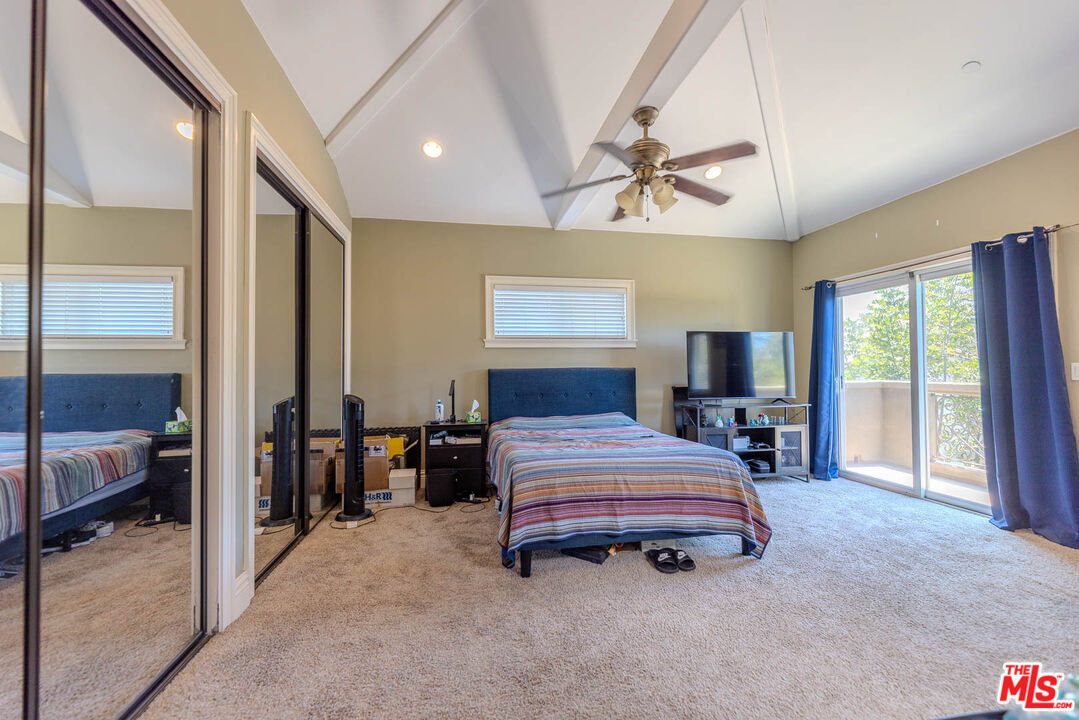 1912 Vanderbilt Ln Unit: C