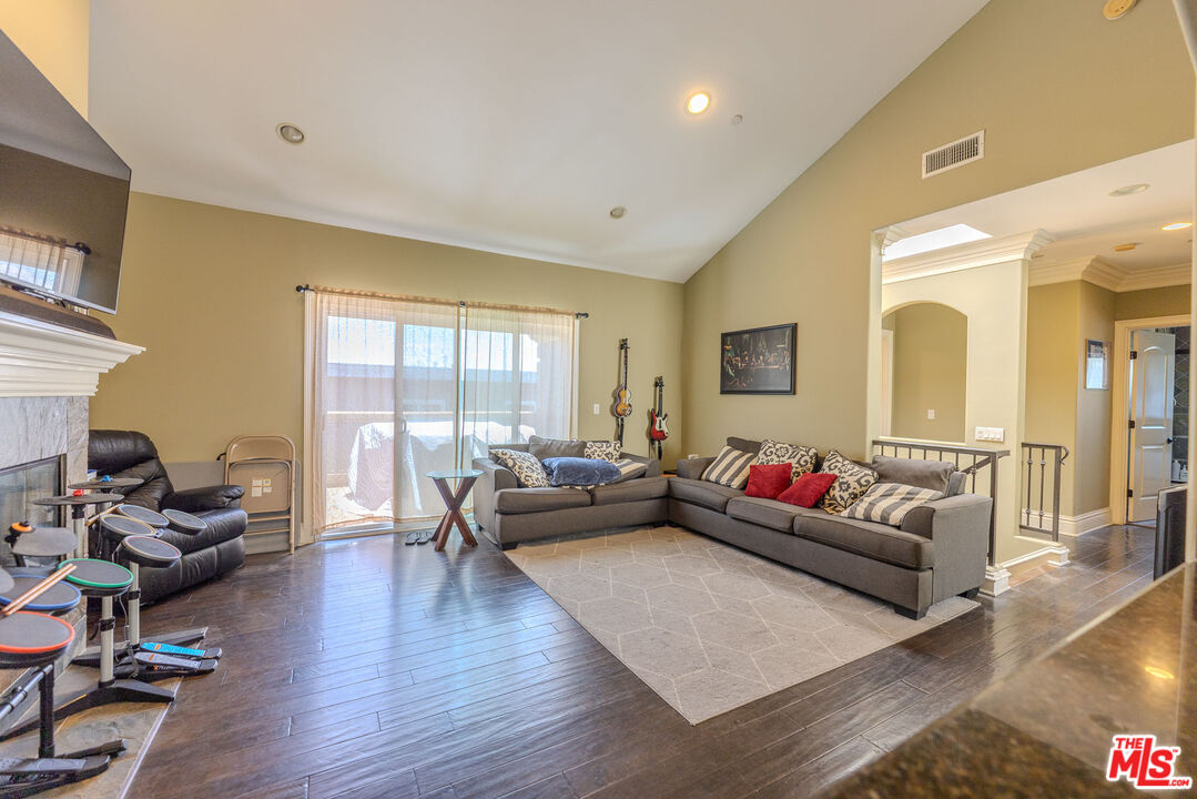 1912 Vanderbilt Ln Unit: C