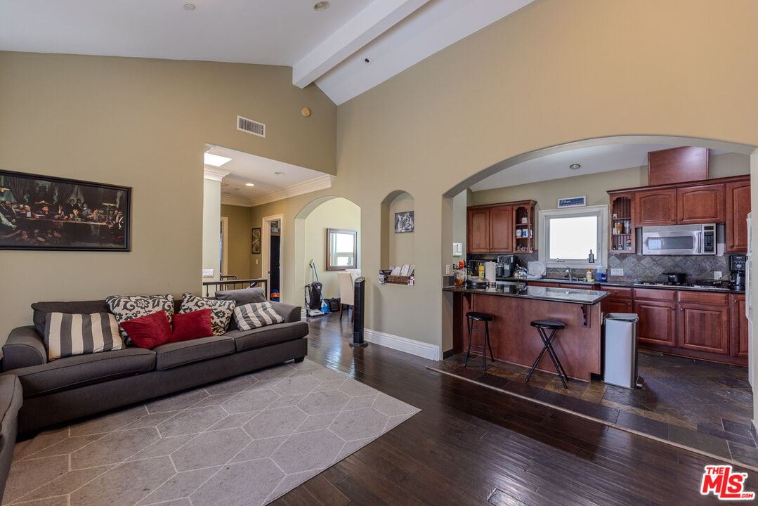 1912 Vanderbilt Ln Unit: C