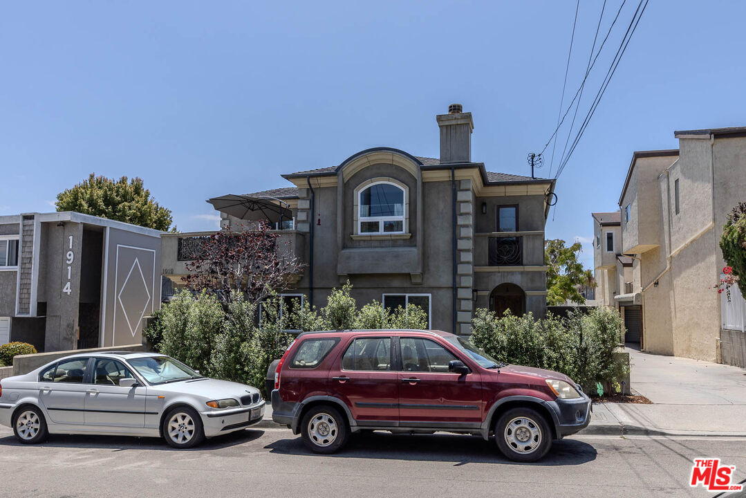 1912 Vanderbilt Ln Unit: C