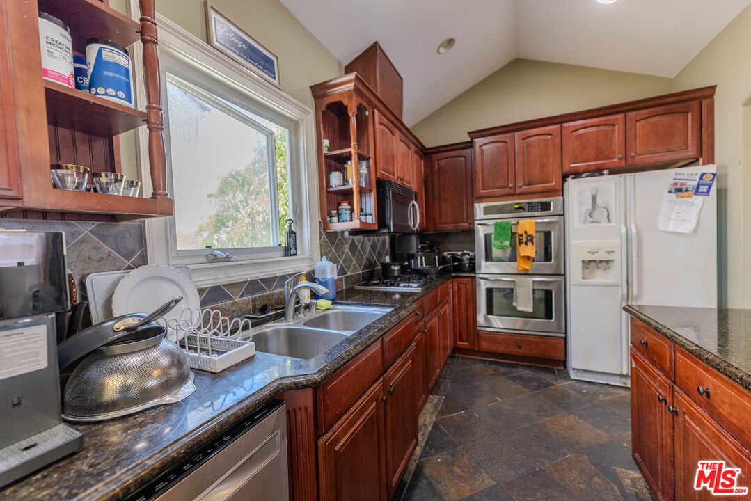 1912 Vanderbilt Ln Unit: C
