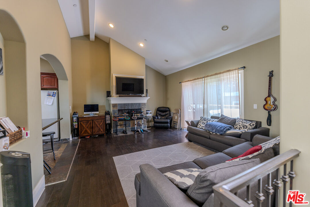 1912 Vanderbilt Ln Unit: C