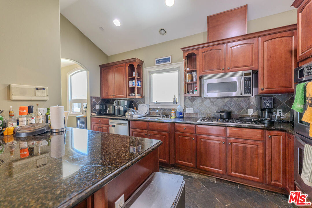 1912 Vanderbilt Ln Unit: C