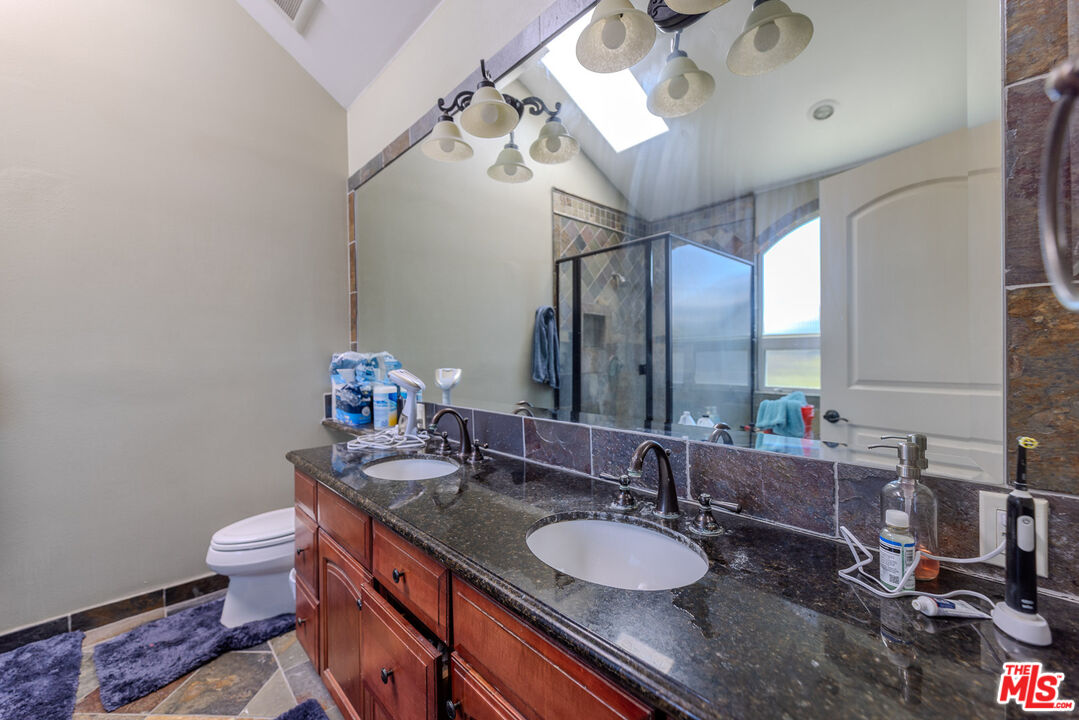 1912 Vanderbilt Ln Unit: C