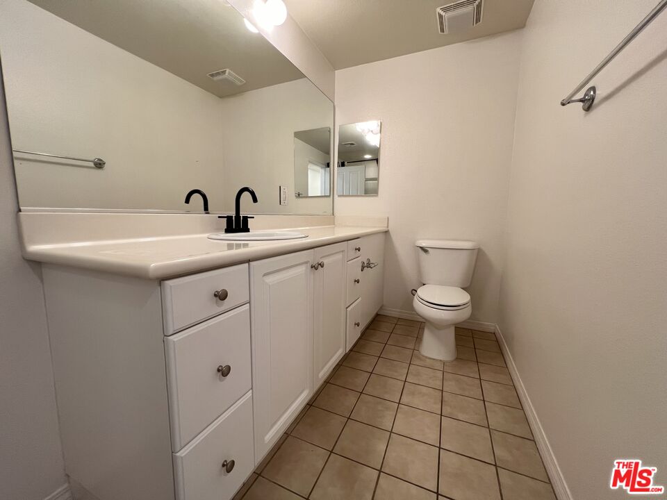 6020 Seabluff Dr Unit: 302