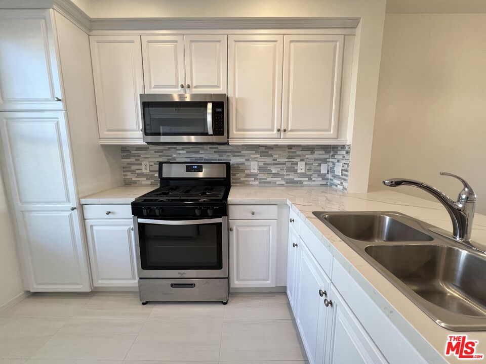 6020 Seabluff Dr Unit: 302