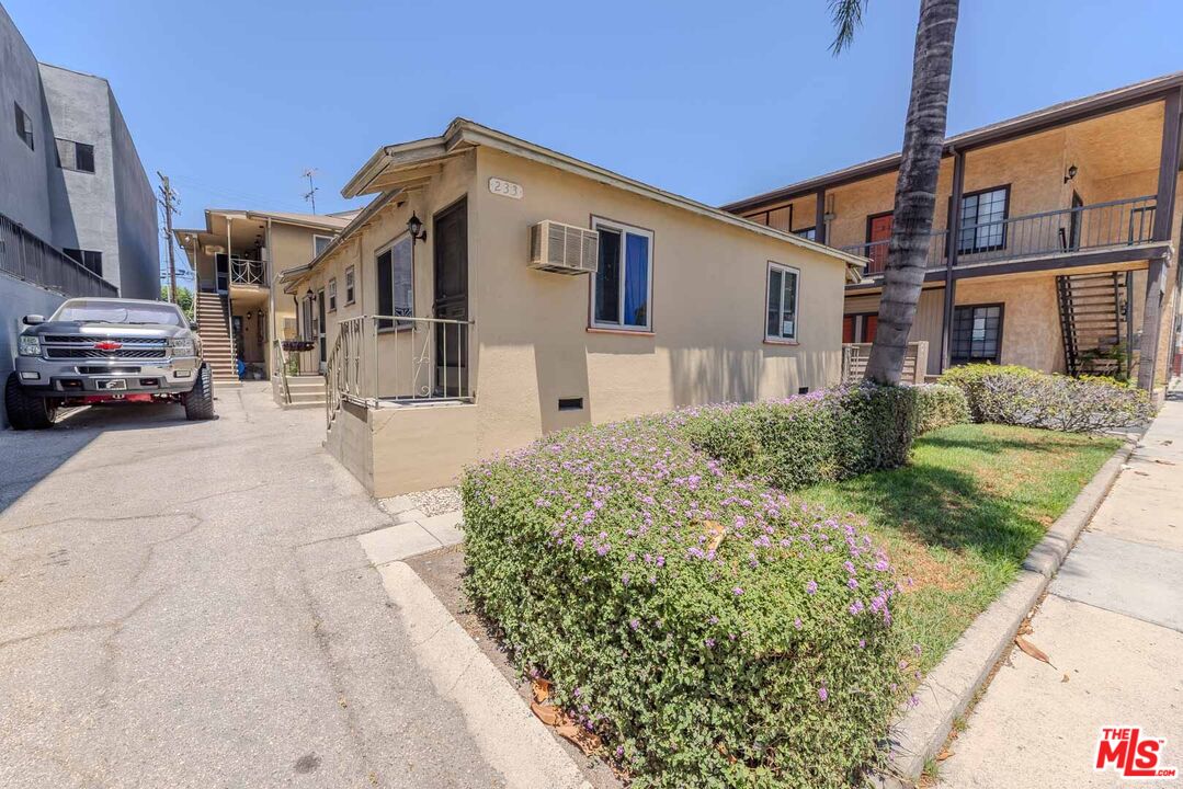 233 E Alameda Ave Unit: A