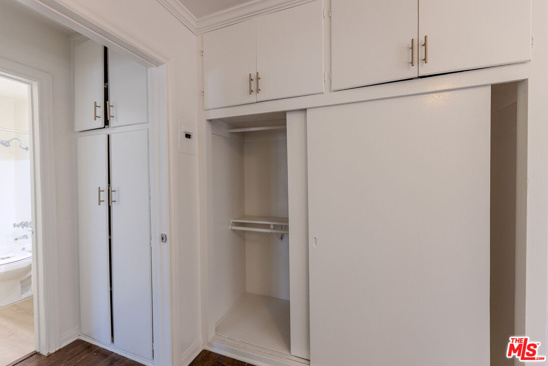 233 E Alameda Ave Unit: A