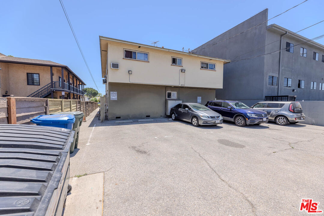 233 E Alameda Ave Unit: A