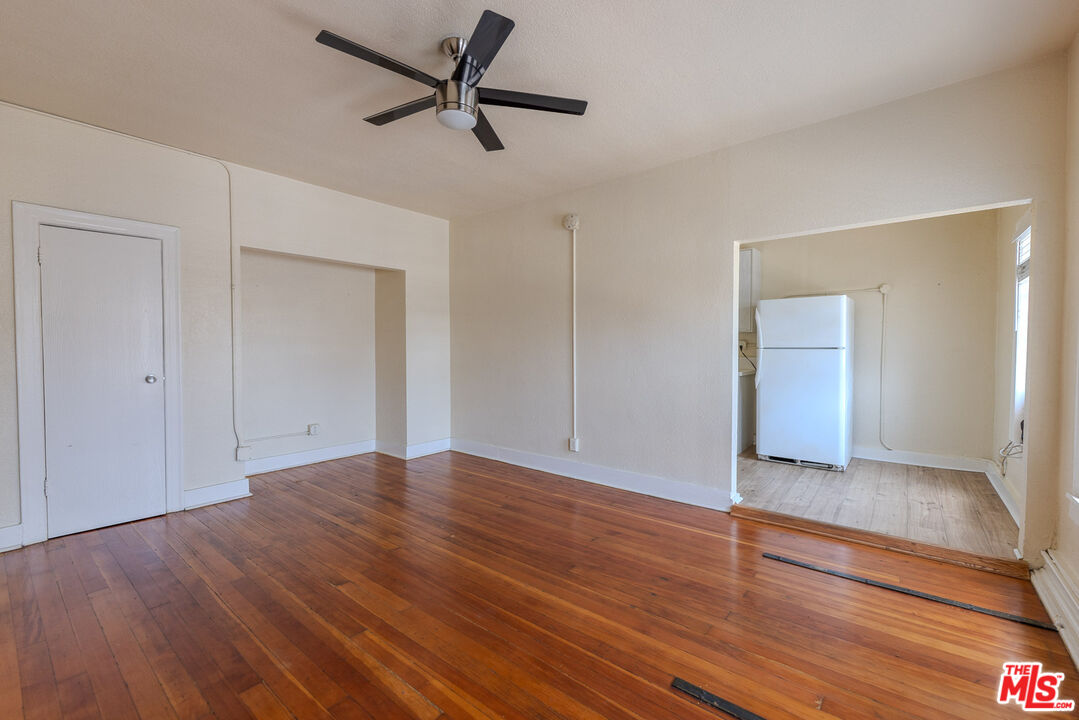 661 Shatto Pl Unit: 301