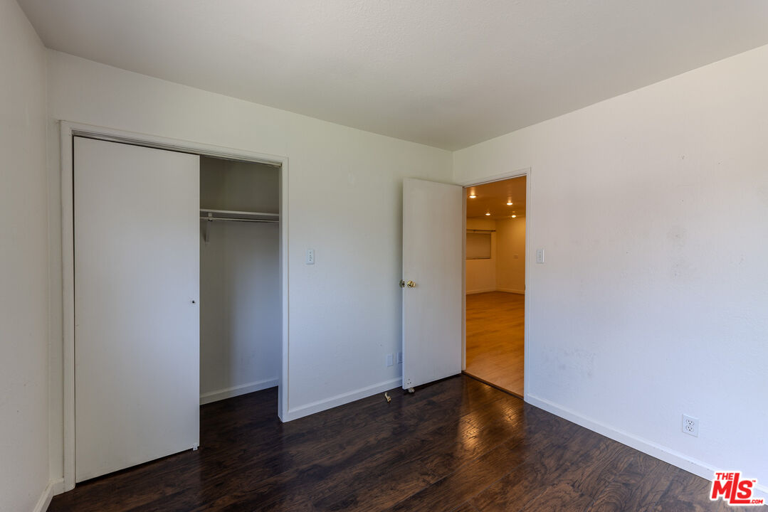 837 Sunset Ave
