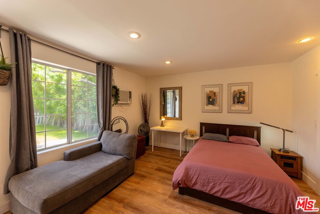 12835 Delano St Unit: A