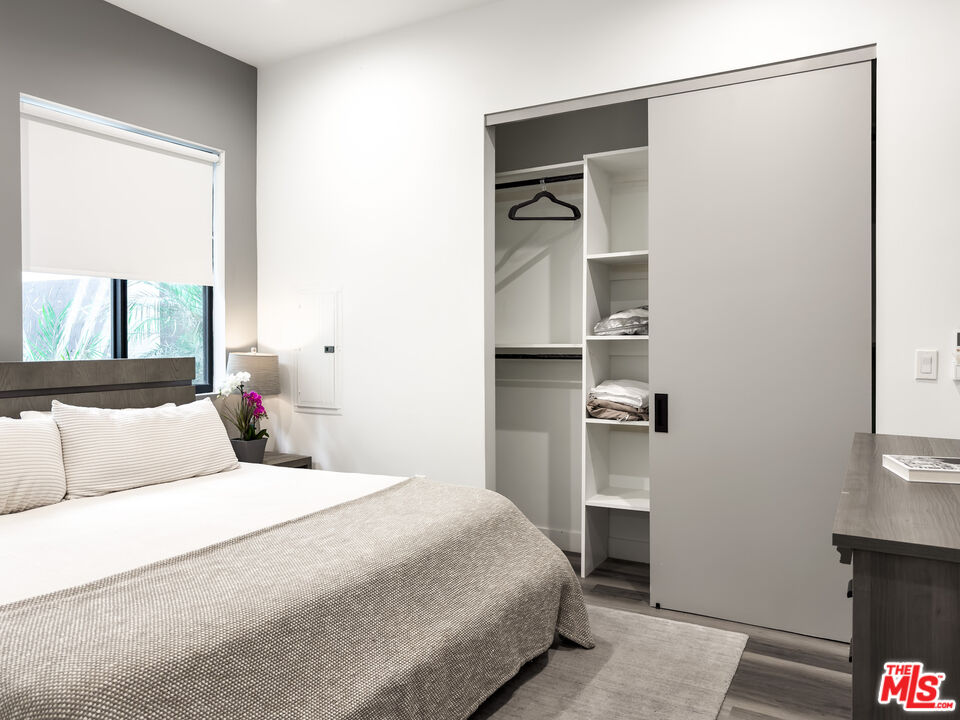 13356 Beach Ave Unit: 1/2