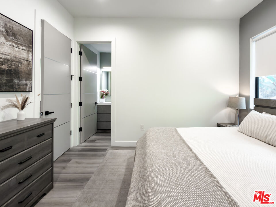 13356 Beach Ave Unit: 1/2