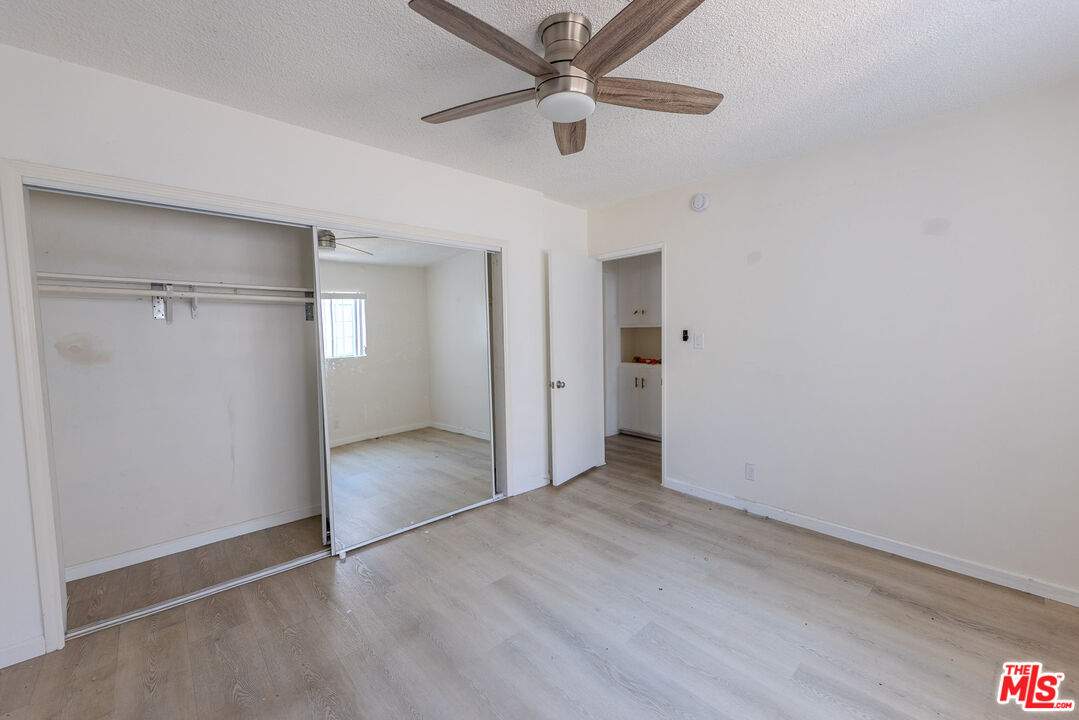 1426 S Orange Grove Ave