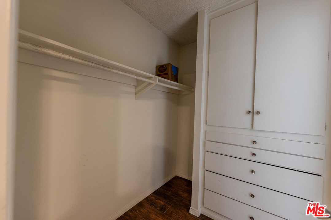 275 Lucas Ave Unit: 4