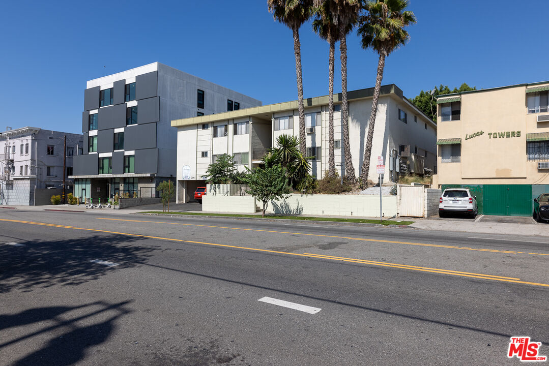 275 Lucas Ave Unit: 4