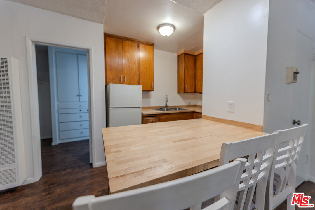275 Lucas Ave Unit: 4