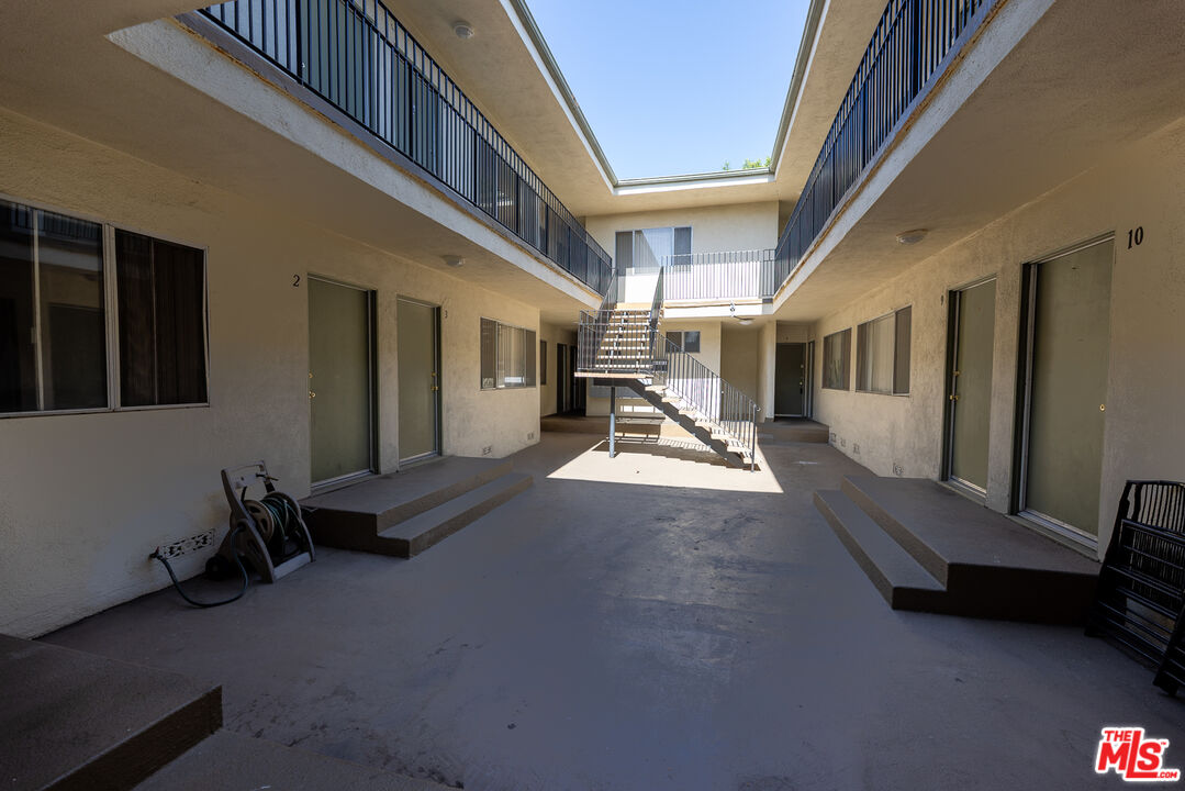 275 Lucas Ave Unit: 4