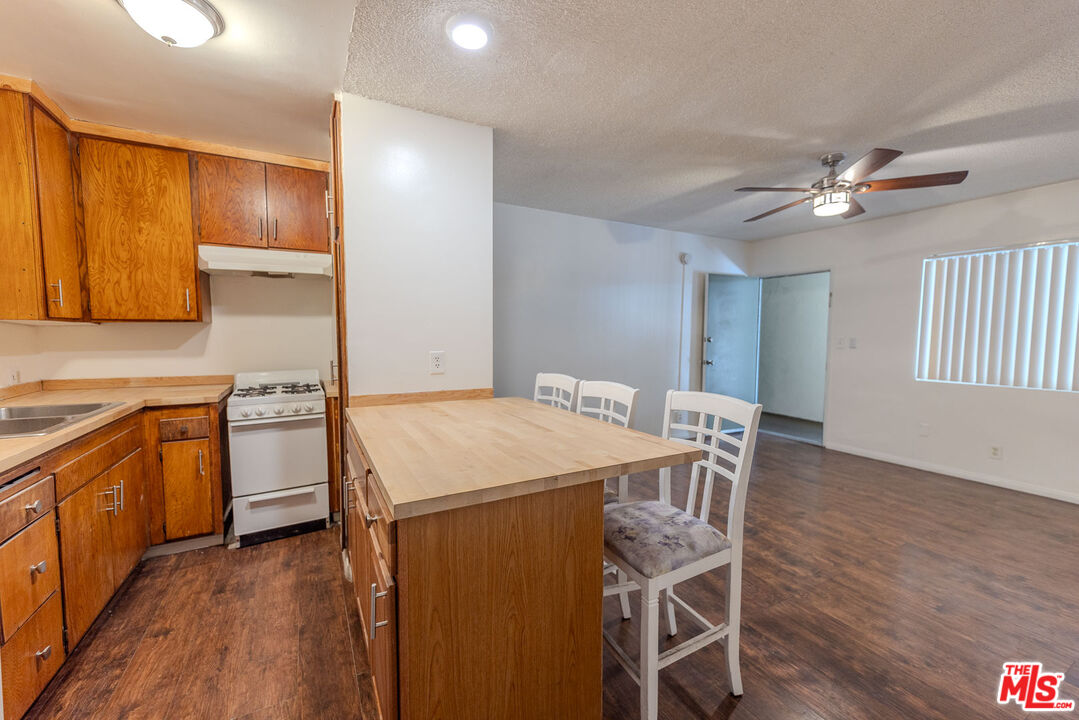 275 Lucas Ave Unit: 4