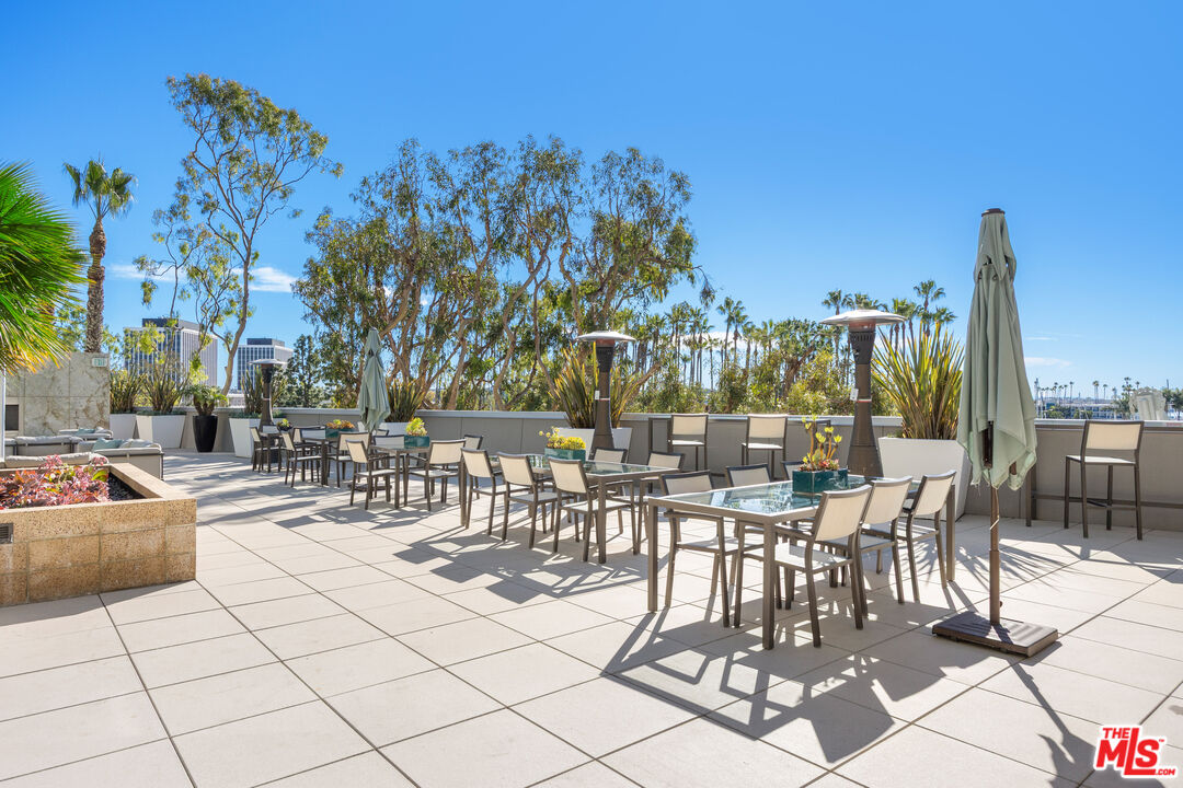 13650 MARINA POINTE DR Unit: 1608
