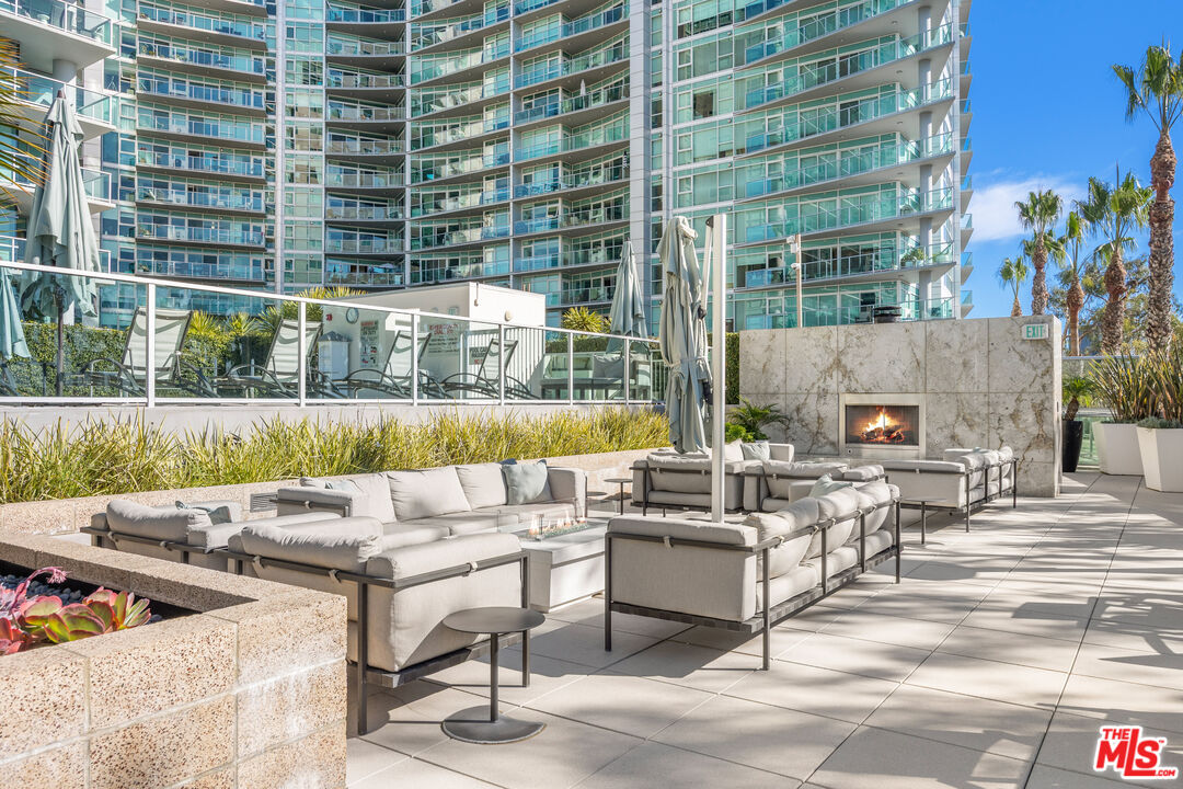 13650 MARINA POINTE DR Unit: 1608