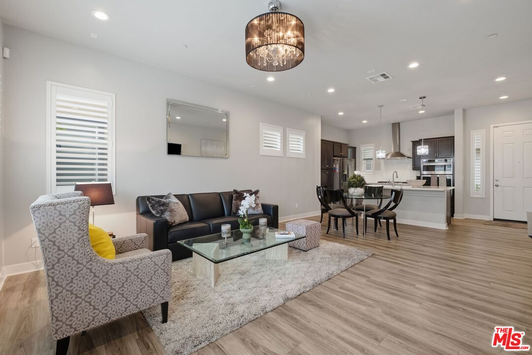 547 Daniel Freeman Cir