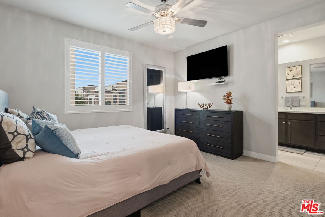 547 Daniel Freeman Cir